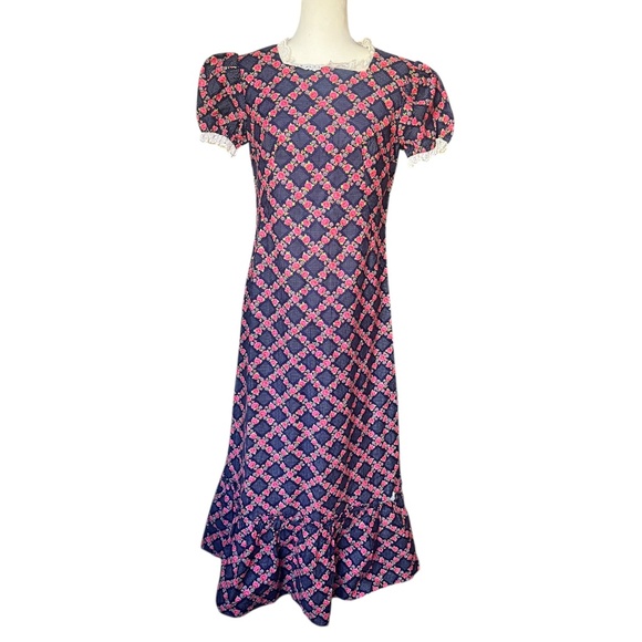 Vintage Handmade Floral Maxi Dress / Cottage & Prairiecore with Lace Trim Detail - Picture 1 of 8